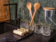 Studio flat to rent in London, NW2