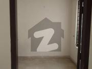 Studio flat with bath for rent G 13/1