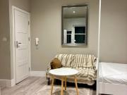 Studio Flat, Yonge Park, N4