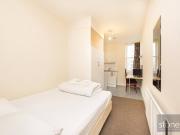 studio for rent in Belsize Avenue, London