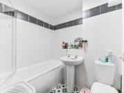 Studio for Rent in Bensham Manor Road | Foxtons