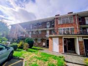 Studio for rent in Merridale Road, Merridale,...