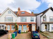 Studio for Rent in Welldon Crescent | Foxtons