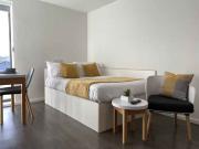 Studio Gold F Has an Apartment