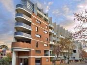 STUDIO IN POPULAR NEWTOWN LOCATION