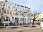 Studio in Warwick Road, Earls Court, SW5