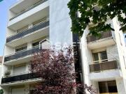 Studio lumineux avec double balcon et double cave