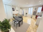 Studio lumineux avec terrasse 13005 Proche Timone
