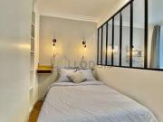 Studio meublé avec ascenseur Grands Boulevards... Studio meublé avec ascenseur Grands Boulevards...