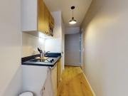 Studio meublé avec belle terrasse partagée proche