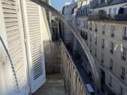 Studio meublé avec terrasse et local à vélos Grands... Studio meublé avec terrasse et local à vélos Grands...