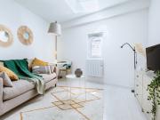 Studio meublé lumineux – 98 Rue Henri IV – 33000...