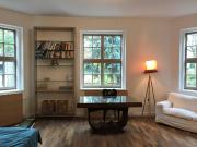 Studio mit Blick in den Garten