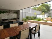 Studio Moderno e Compacto em Pinheiros: Conforto e Lazer...