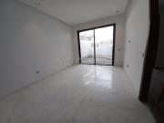 Studio neuf haut standing avec terrasse