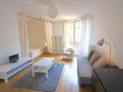 studio Paris 15ème, Commerce