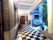 Studio Paris 15ième à transformer – Fort potentiel –...