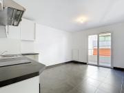 Studio rénové avec balcon