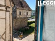Studio rénové situé au pied de la cathédrale, plein cœur...