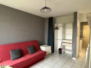 Studio situé dans une résidence sécurisée, offrant un rendem