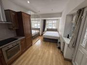 Studio to rent