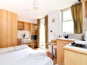 Studio to rent Studio to rent