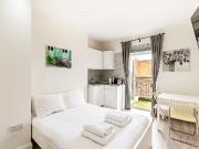 Studio to rent Studio to rent