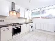 Studio to rent in 218 Homesdale Road, Bromley BR1