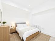 Studio to Rent in Berkshire High Street MAL260009