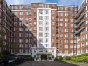 Studio to rent in Edgware Road, Hyde Park Estate, London W2