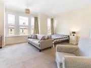 Studio to rent in Elms Crescent, Abbeville Village,...