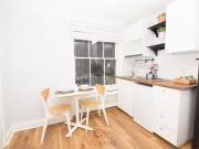 Studio to rent in Kensington Gardens Square, Bayswater W2