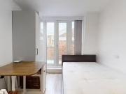 Studio to rent in Kilburn High Road, London NW6