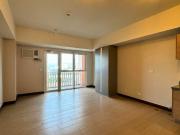 Studio Unit FOR SALE in St. Mark Residence in McKinley...