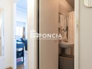 Studio vendu loué lumineux en bon état et fonctionnel