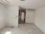Studio vide 64m2 à louer quartier les hôpitaux