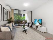 Studio with A/C with Parking The 'Bullercourt'