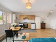 Studio with balcony – Near Finsbury Park – £1,450