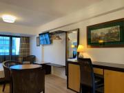 Studio with fireplace in Rua Manuel Anastácio Alves,...