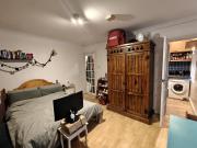 Studio with parking in heart of Ealing Broadway