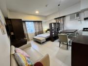 Studio w/parking at Lerato Makati