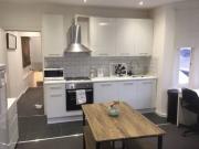 Studio+ensuite+kitchenette.Bills+cleaner inc Studio+ensuite+kitchenette.Bills+cleaner inc