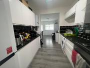 Studley Drive, Room 3 Ilford IG4 5AJ Century 21 United...
