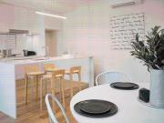 Stunning 2 bedroom apartment in heart of the city with...