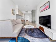 Stunning 2 Bedroom Apartment with Car Park | Level 54 |...