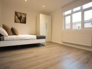 Stunning 2 Bedroom Ensuite Flat in Kennington