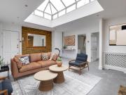 Stunning 2 Bedroom Flat in Fulham w/ Roof Terrace