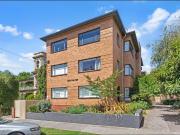 Stunning 2 bedroom heart of Acland Street!