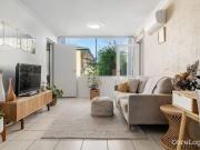 Stunning 2 Bedroom Unit with River Views in Prime...