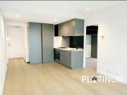 Stunning 2b2b luxury apartment at the heart of Melbourne...
